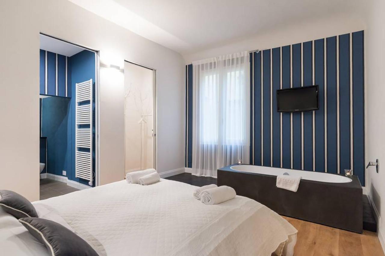 Tg - One Bedroom Luxury Apartment In The Fashion District Флоренція Екстер'єр фото