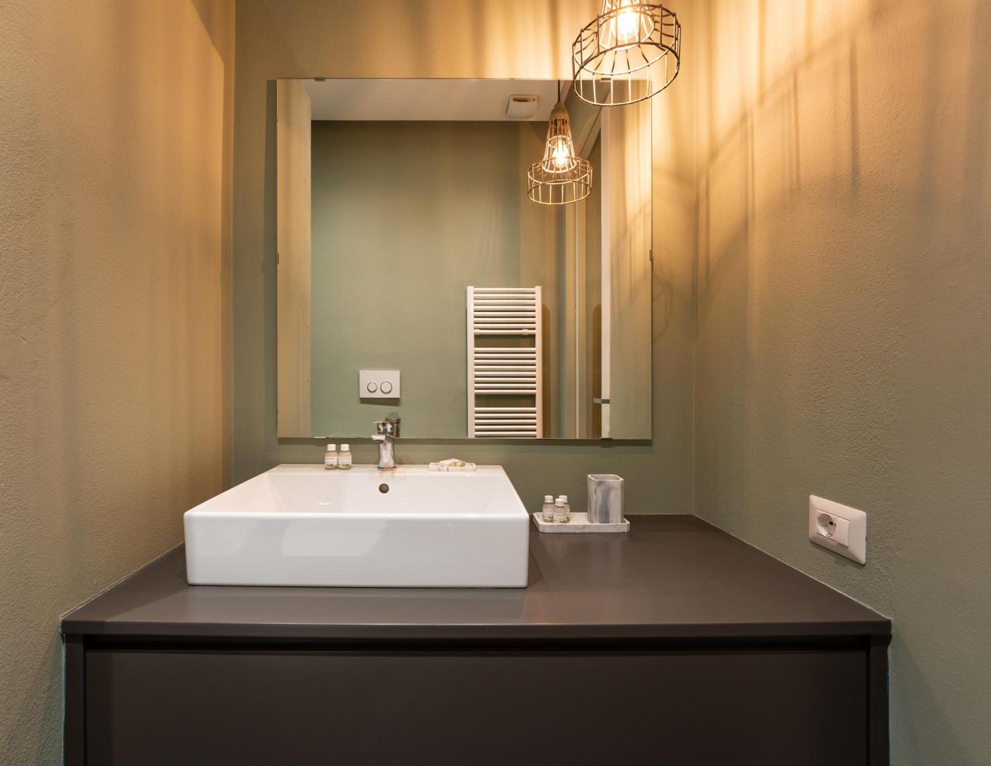 Tg - One Bedroom Luxury Apartment In The Fashion District Флоренція Екстер'єр фото